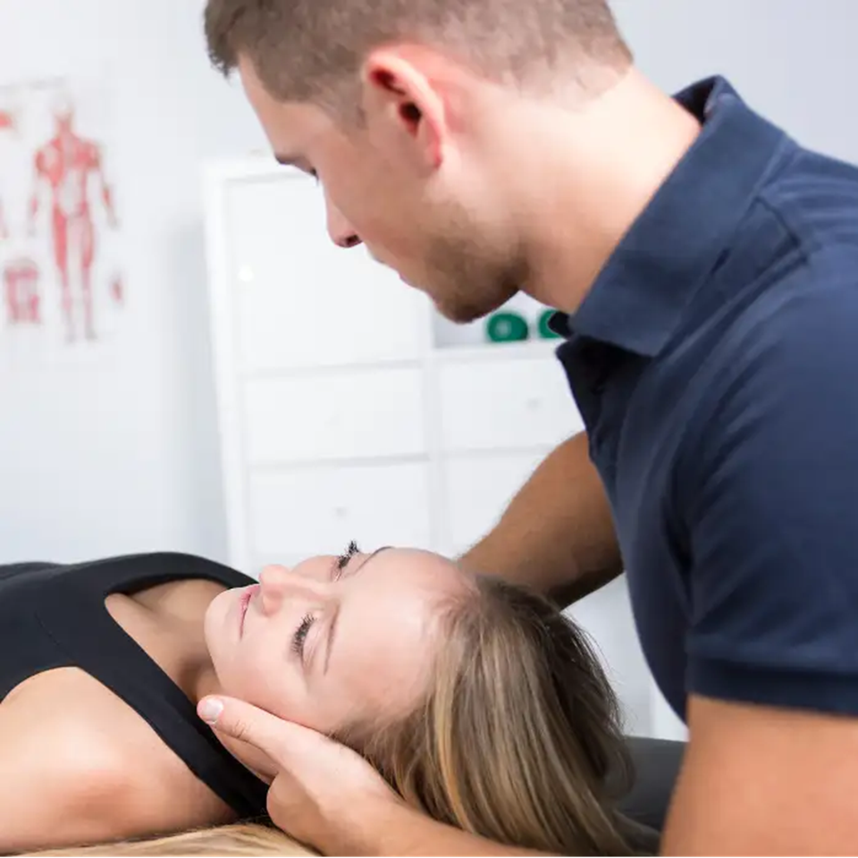 Gentle acupuncture treatment for detox and immune support at Yuan Qi Acupuncture Center, Business Bay Dubai