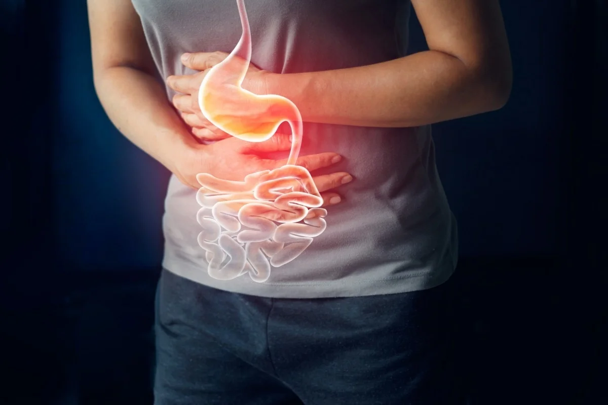 Acupuncture for digestive problems in Dubai — fine sterile needles supporting the Spleen and Stomach systems